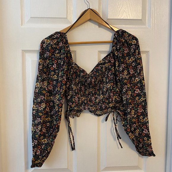 Elodie Womens Crop Top Black Floral Long Sleeve V Neck Drawstring Boho S NWT - Picture 4 of 7